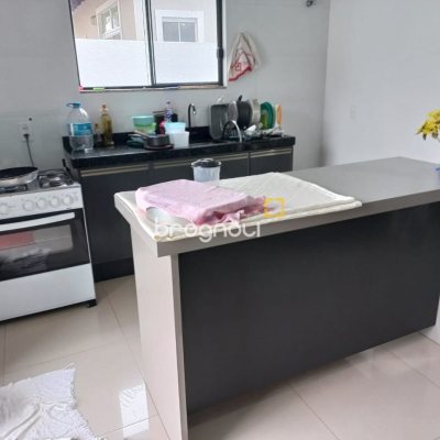 Casa com 105m², 2 quartos (sendo 2 suítes), 1 garagem, no bairro Rio Vermelho em Florianópolis