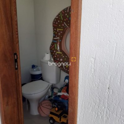 Casa com 105m², 2 quartos (sendo 2 suítes), 1 garagem, no bairro Rio Vermelho em Florianópolis