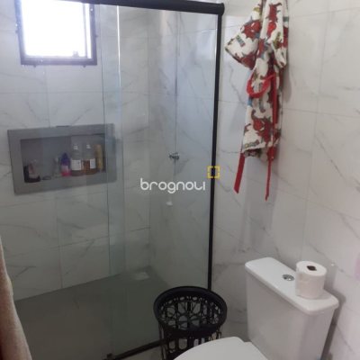 Casa com 105m², 2 quartos (sendo 2 suítes), 1 garagem, no bairro Rio Vermelho em Florianópolis