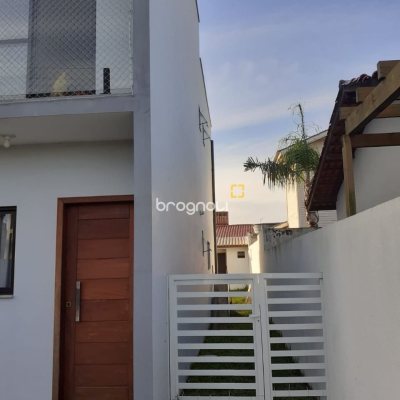 Casa com 105m², 2 quartos (sendo 2 suítes), 1 garagem, no bairro Rio Vermelho em Florianópolis