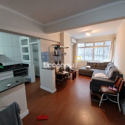 Apartamento com 72m², 2 quartos, no bairro Centro em Florianópolis
