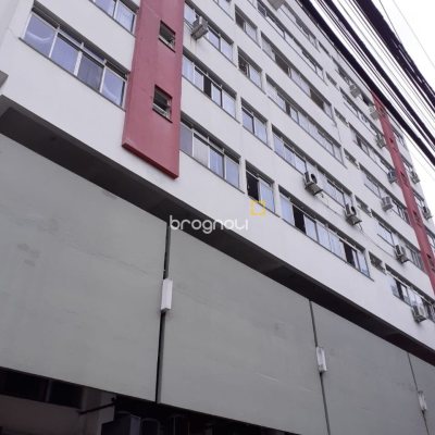 Apartamento com 72m², 2 quartos, no bairro Centro em Florianópolis