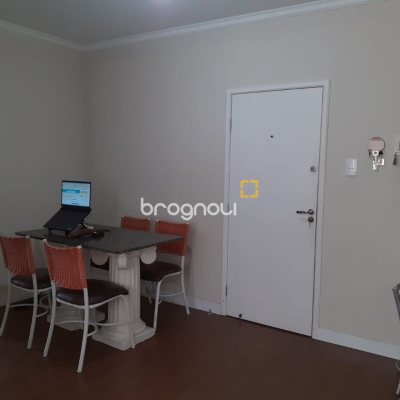 Apartamento com 72m², 2 quartos, no bairro Centro em Florianópolis