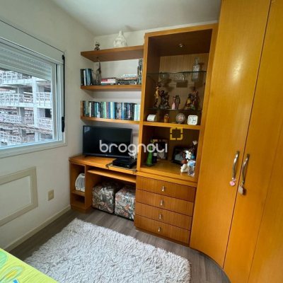 Cobertura com 182m², 3 quartos (sendo 1 suíte), 2 garagens, no bairro Córrego Grande em Florianópolis