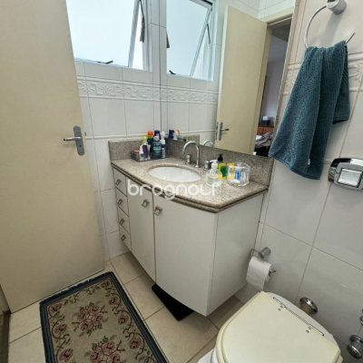 Cobertura com 182m², 3 quartos (sendo 1 suíte), 2 garagens, no bairro Córrego Grande em Florianópolis