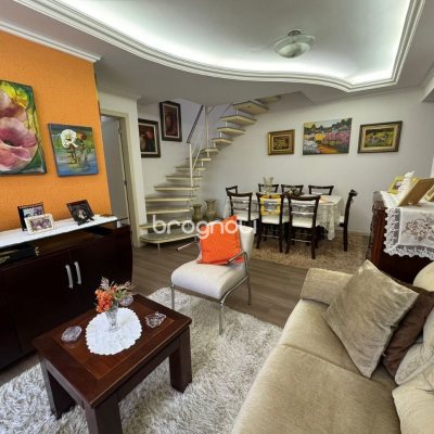 Cobertura com 182m², 3 quartos (sendo 1 suíte), 2 garagens, no bairro Córrego Grande em Florianópolis