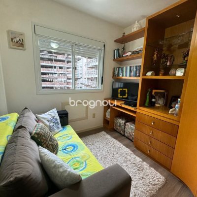 Cobertura com 182m², 3 quartos (sendo 1 suíte), 2 garagens, no bairro Córrego Grande em Florianópolis
