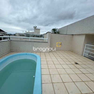 Cobertura com 182m², 3 quartos (sendo 1 suíte), 2 garagens, no bairro Córrego Grande em Florianópolis