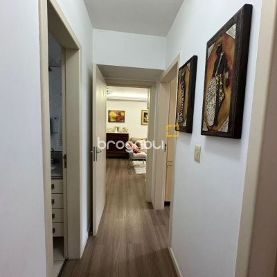 Cobertura com 182m², 3 quartos (sendo 1 suíte), 2 garagens, no bairro Córrego Grande em Florianópolis