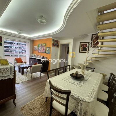 Cobertura com 182m², 3 quartos (sendo 1 suíte), 2 garagens, no bairro Córrego Grande em Florianópolis