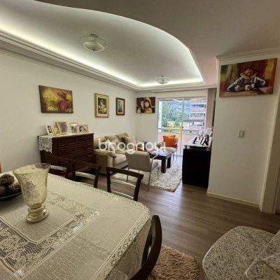 Cobertura com 182m², 3 quartos (sendo 1 suíte), 2 garagens, no bairro Córrego Grande em Florianópolis