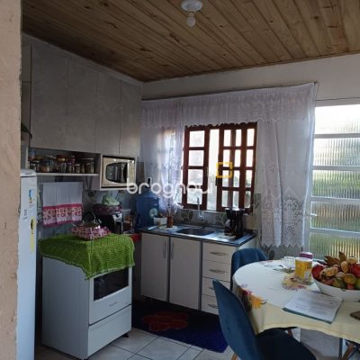 Casa com 125m², no bairro Vargem do Bom Jesus em Florianópolis