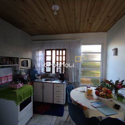 Casa com 125m², no bairro Vargem do Bom Jesus em Florianópolis