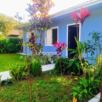Casa com 85m², 2 quartos, 3 garagens, no bairro Ribeirão da Ilha em Florianópolis