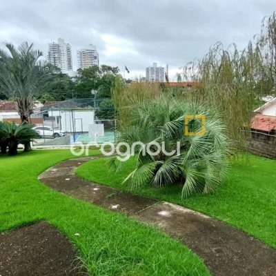 Terreno com 355m², no bairro Estreito em Florianópolis
