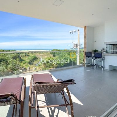 Apartamento com 180m², 3 quartos (sendo 3 suítes), 2 garagens, no bairro Novo Campeche em Florianópolis