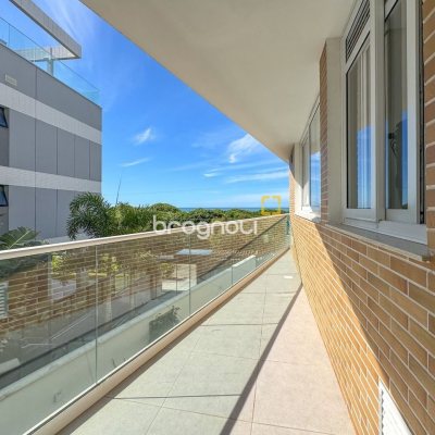 Apartamento com 180m², 3 quartos (sendo 3 suítes), 2 garagens, no bairro Novo Campeche em Florianópolis