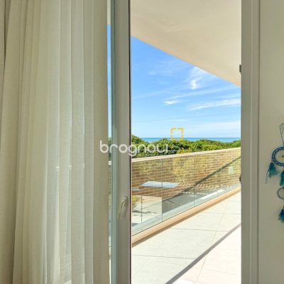Apartamento com 180m², 3 quartos (sendo 3 suítes), 2 garagens, no bairro Novo Campeche em Florianópolis