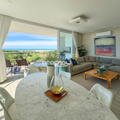Apartamento com 180m², 3 quartos (sendo 3 suítes), 2 garagens, no bairro Novo Campeche em Florianópolis