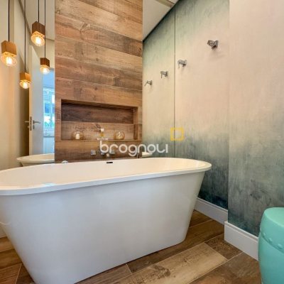Apartamento com 180m², 3 quartos (sendo 3 suítes), 2 garagens, no bairro Novo Campeche em Florianópolis