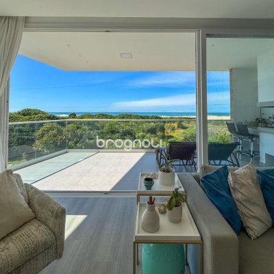 Apartamento com 180m², 3 quartos (sendo 3 suítes), 2 garagens, no bairro Novo Campeche em Florianópolis