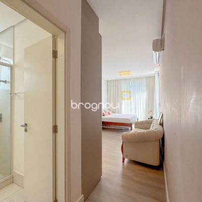 Apartamento com 180m², 3 quartos (sendo 3 suítes), 2 garagens, no bairro Novo Campeche em Florianópolis