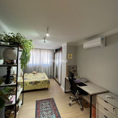 Cobertura com 195m², 3 quartos (sendo 3 suítes), 2 garagens, no bairro Ingleses em Florianópolis