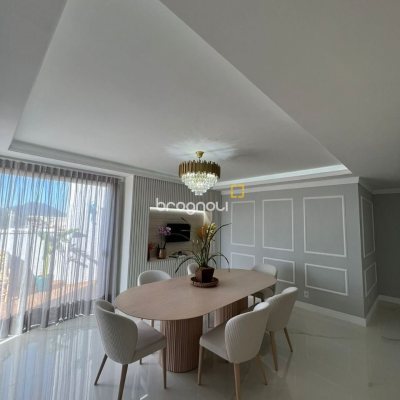 Cobertura com 195m², 3 quartos (sendo 3 suítes), 2 garagens, no bairro Ingleses em Florianópolis