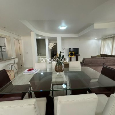Casa de Condomínio com 295m², 4 quartos (sendo 3 suítes), 2 garagens, no bairro Santo Antônio de Lisboa em Florianópolis