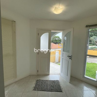 Casa de Condomínio com 295m², 4 quartos (sendo 3 suítes), 2 garagens, no bairro Santo Antônio de Lisboa em Florianópolis