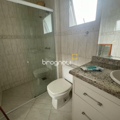 Casa de Condomínio com 295m², 4 quartos (sendo 3 suítes), 2 garagens, no bairro Santo Antônio de Lisboa em Florianópolis
