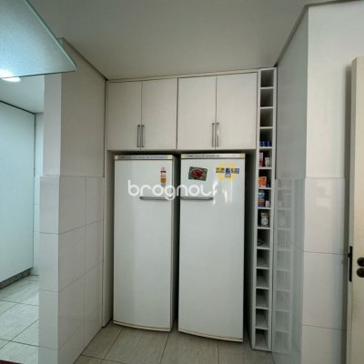 Casa de Condomínio com 295m², 4 quartos (sendo 3 suítes), 2 garagens, no bairro Santo Antônio de Lisboa em Florianópolis