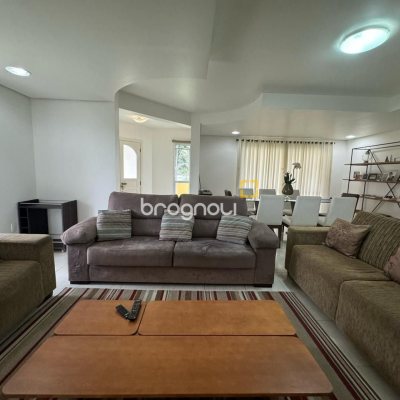 Casa de Condomínio com 295m², 4 quartos (sendo 3 suítes), 2 garagens, no bairro Santo Antônio de Lisboa em Florianópolis