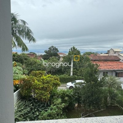 Casa de Condomínio com 295m², 4 quartos (sendo 3 suítes), 2 garagens, no bairro Santo Antônio de Lisboa em Florianópolis