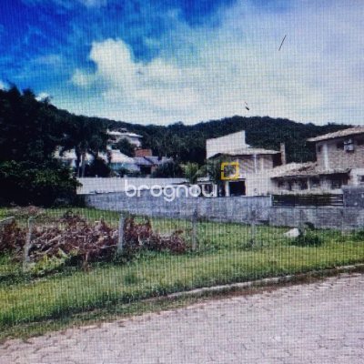 Terreno com 540m², no bairro Praia Brava em Florianópolis