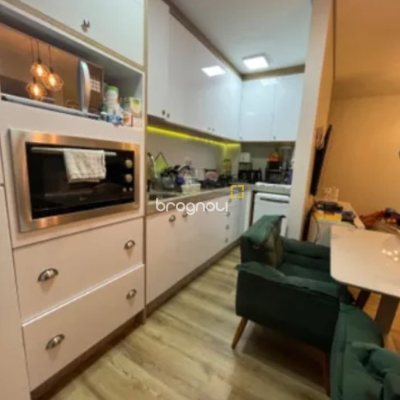 Apartamento com 70m², 2 quartos (sendo 1 suíte), 1 garagem, no bairro Ingleses em Florianópolis