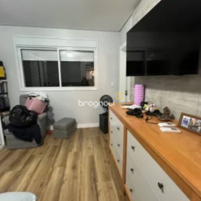 Apartamento com 70m², 2 quartos (sendo 1 suíte), 1 garagem, no bairro Ingleses em Florianópolis