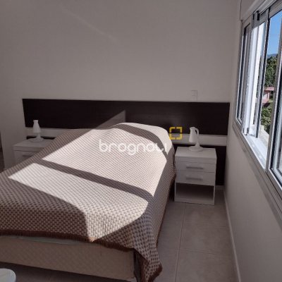Apartamento com 96m², 3 quartos (sendo 1 suíte), 2 garagens, no bairro Jurerê em Florianópolis