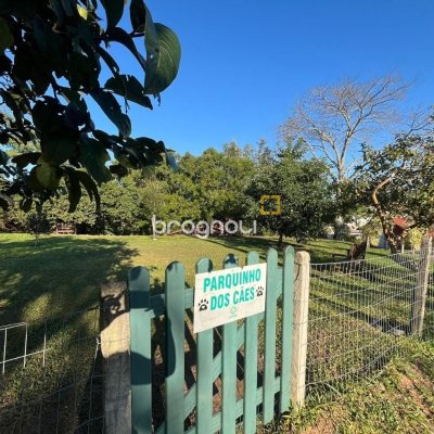 Casa com 179m², 3 quartos (sendo 3 suítes), no bairro Lagoa da Conceição em Florianópolis
