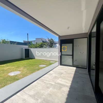 Casa com 179m², 3 quartos (sendo 3 suítes), no bairro Lagoa da Conceição em Florianópolis