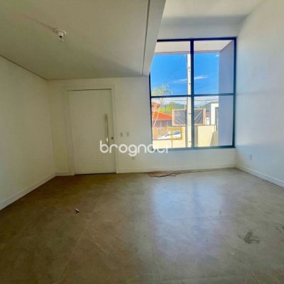 Casa com 179m², 3 quartos (sendo 3 suítes), no bairro Lagoa da Conceição em Florianópolis