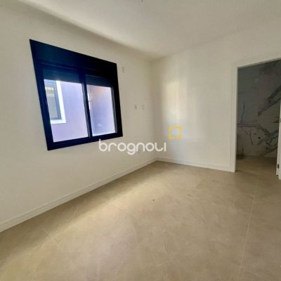 Casa com 179m², 3 quartos (sendo 3 suítes), no bairro Lagoa da Conceição em Florianópolis