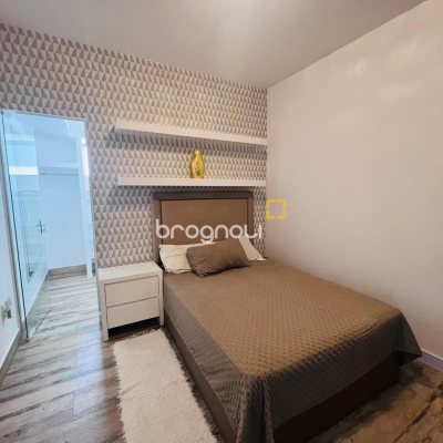 Casa de Condomínio com 350m², 4 quartos (sendo 3 suítes), 2 garagens, no bairro Rio Vermelho em Florianópolis