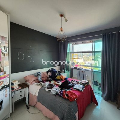 Casa com 264m², 4 quartos (sendo 1 suíte), 4 garagens, no bairro Itacorubi em Florianópolis