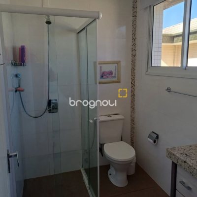 Cobertura com 237m², 3 quartos (sendo 3 suítes), 1 garagem, no bairro Açores em Florianópolis