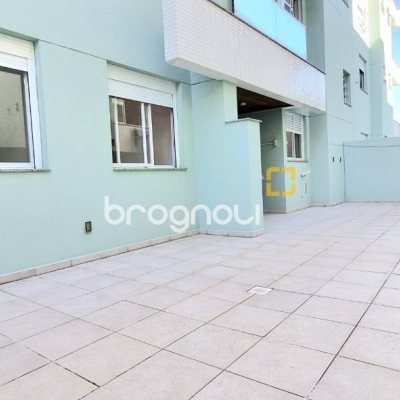 Apartamento com 93m², 2 quartos, 2 garagens, no bairro Trindade em Florianópolis
