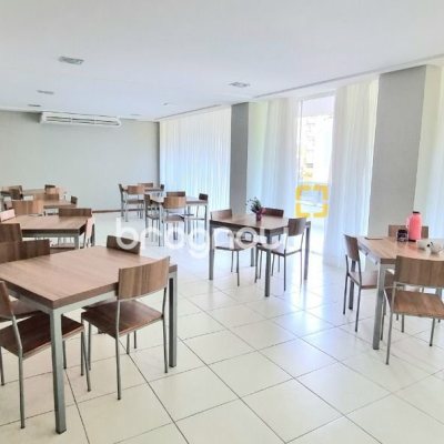 Apartamento com 93m², 2 quartos, 2 garagens, no bairro Trindade em Florianópolis
