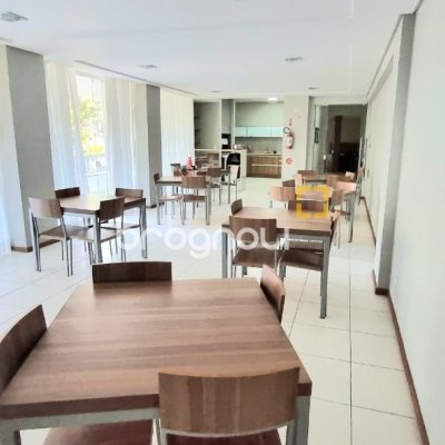 Apartamento com 93m², 2 quartos, 2 garagens, no bairro Trindade em Florianópolis