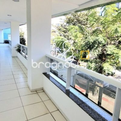 Apartamento com 93m², 2 quartos, 2 garagens, no bairro Trindade em Florianópolis