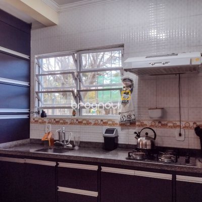 Casa com 120m², 3 quartos (sendo 1 suíte), 1 garagem, no bairro Cachoeira do Bom Jesus em Florianópolis